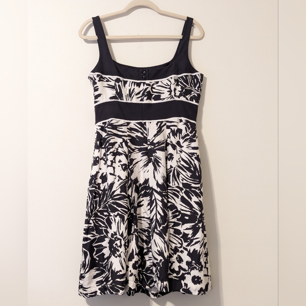 Floral Black and White Silk‎ Dress - Picture 3 of 7